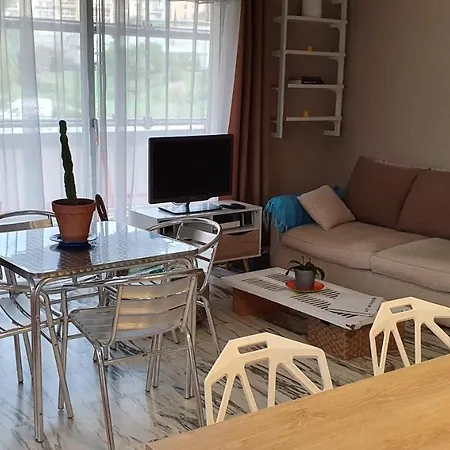 Charmant Dans Avec Piscine Апартаменты
